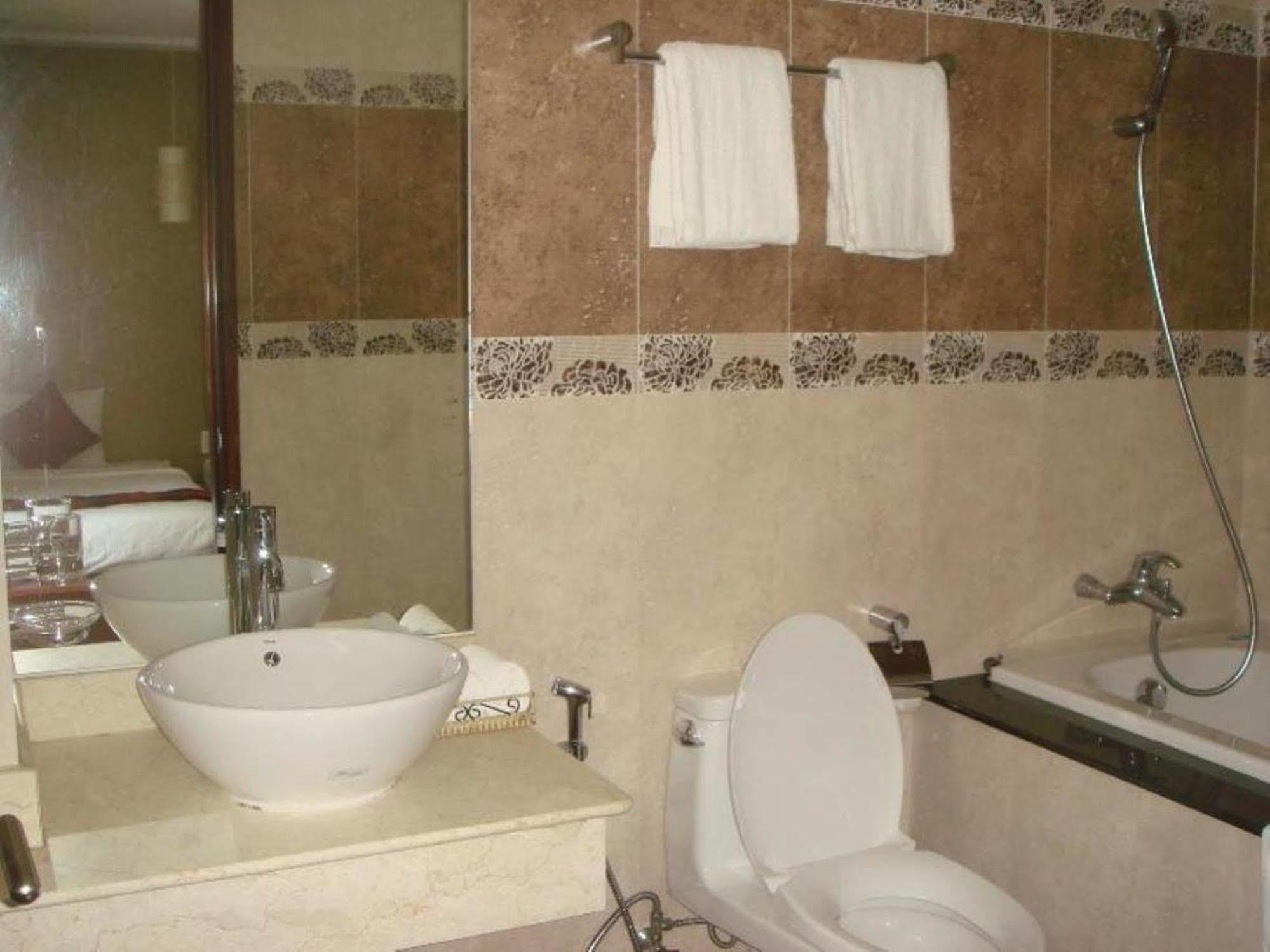 Trung Son Hotel Ho Chi Minh City Exterior photo